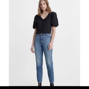 Levi's Wedgie Fit Ankle Jean Medium Wash Size 30 NWOT